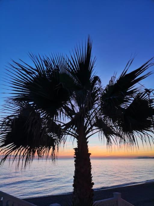 Atico Fresco Y Luminoso Con Aparcamiento Privado Apartment Nerja Bagian luar foto